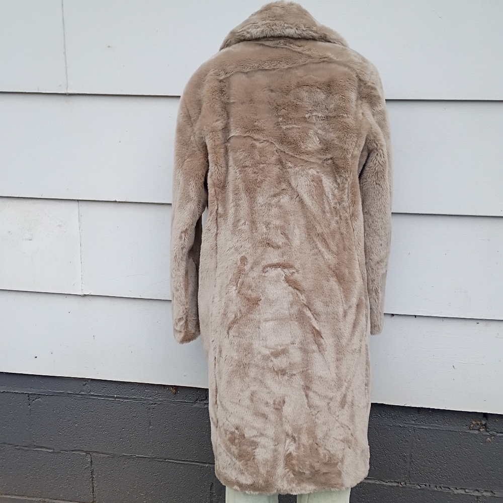 SOLD Express Faux Fur Coat - Picture 4 of 7